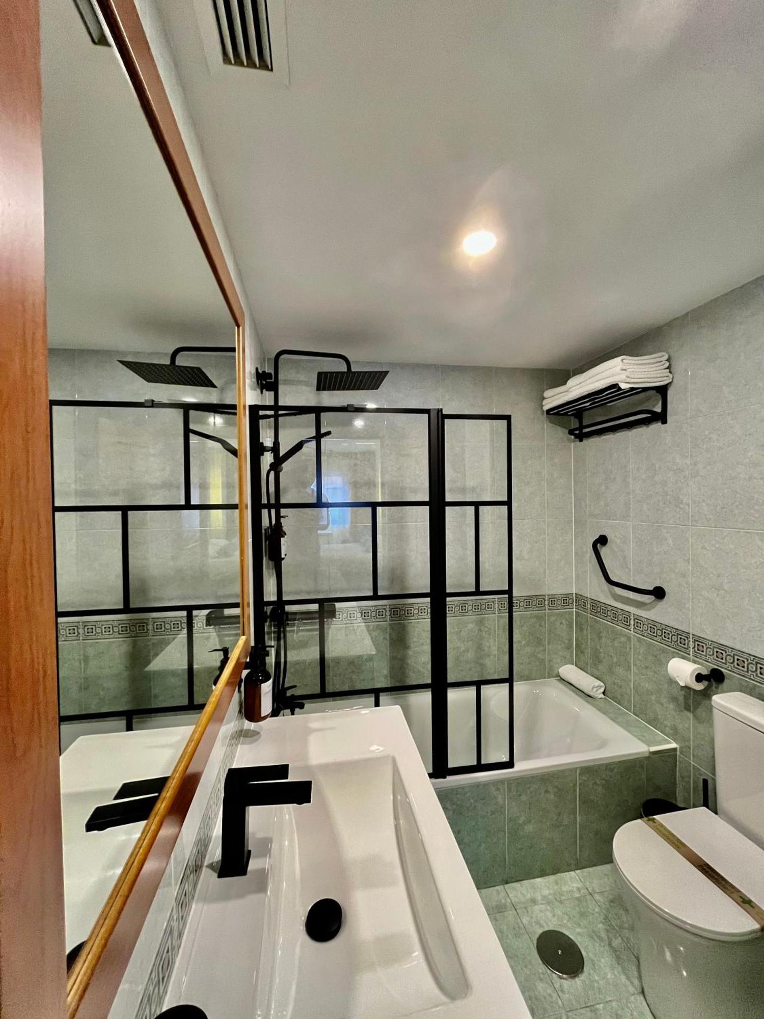 Elegante Apartamento Tres Colores Alicante Eksteriør billede