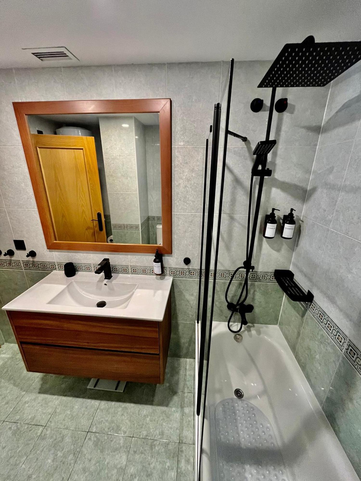 Elegante Apartamento Tres Colores Alicante Eksteriør billede